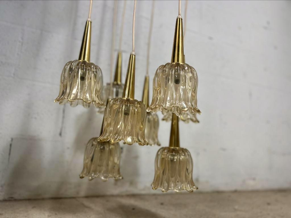 Vintage chandelier with 8 points light