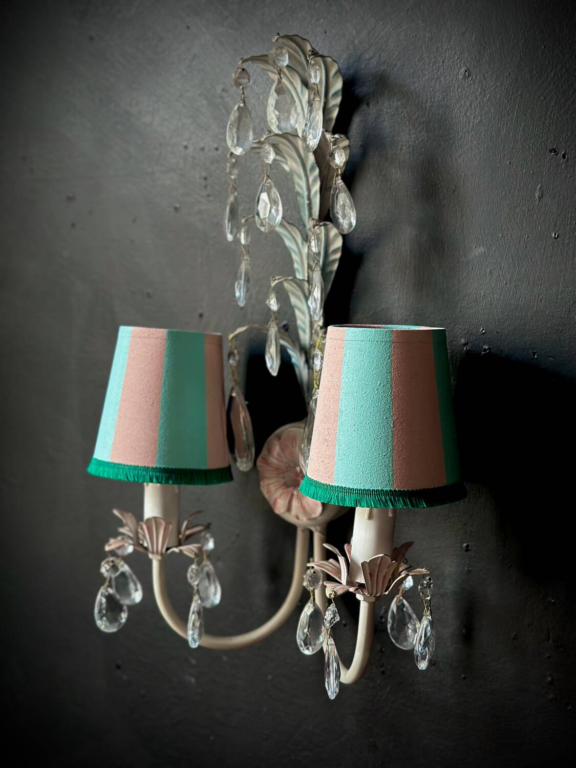 Tassel wall sconce