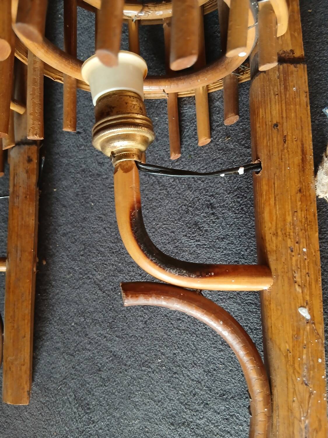 2 appliques en bambou et rotin, années 50-60