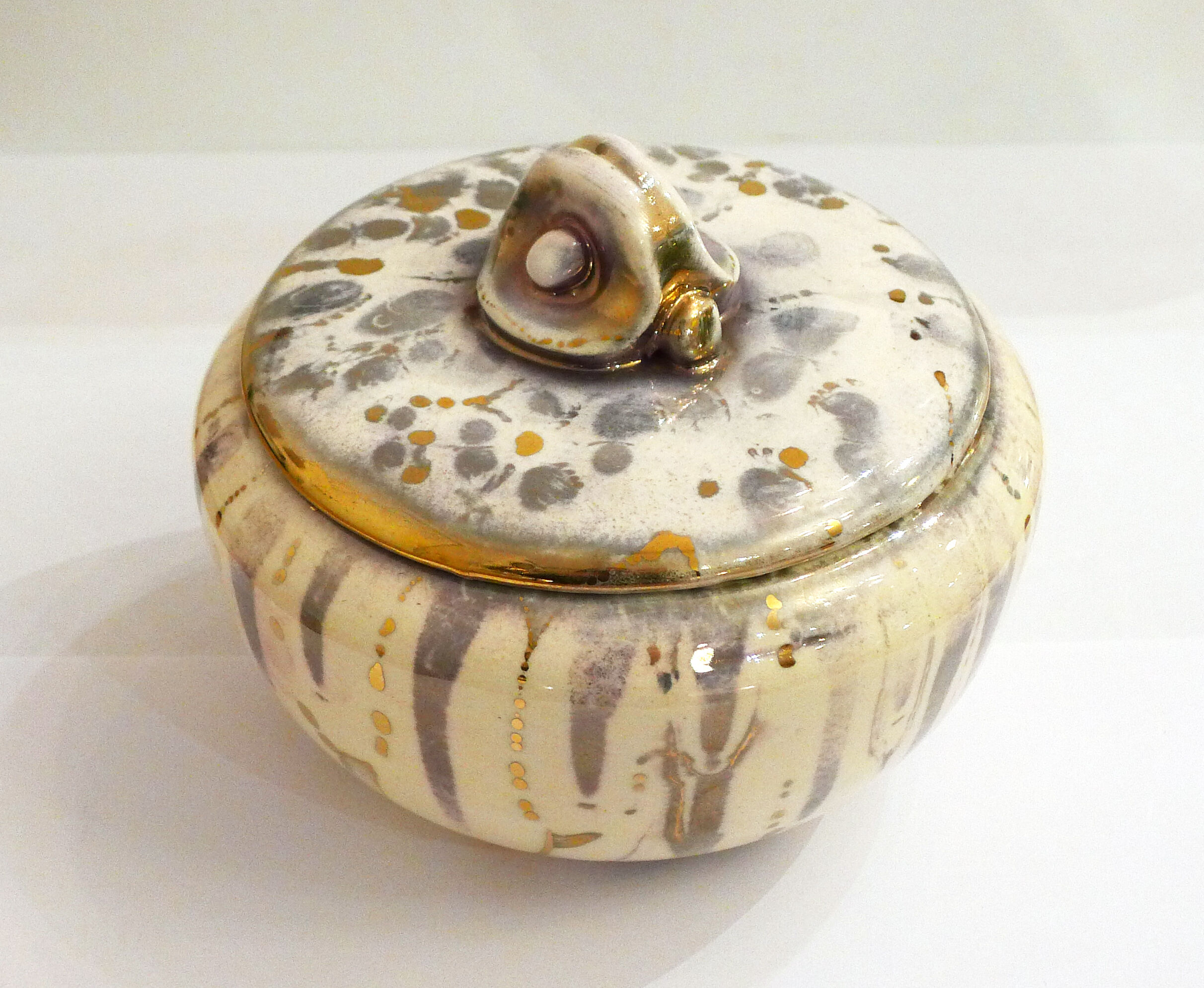 Gold & silver specid earthenware jewellery box
