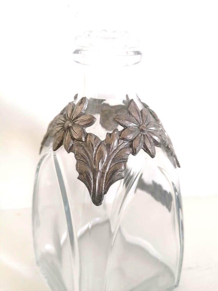 Carafe à whisky décor en étain