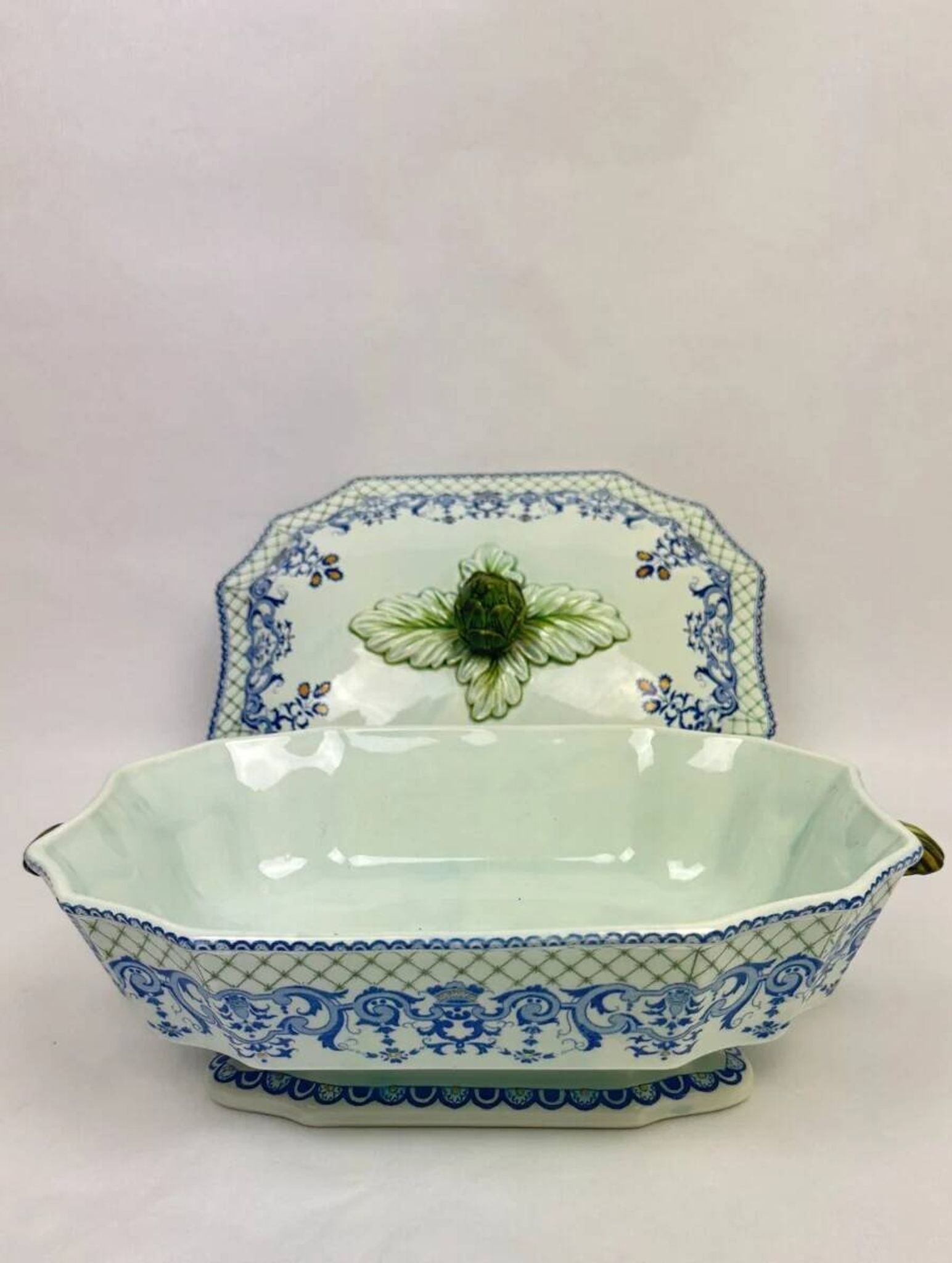 Gien, vegetable dish, soup tureen and its lid in fine earthenware, Rouen decoration.