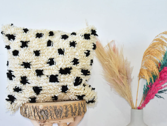 Moroccan polka dot carpet pillow 45x45cm