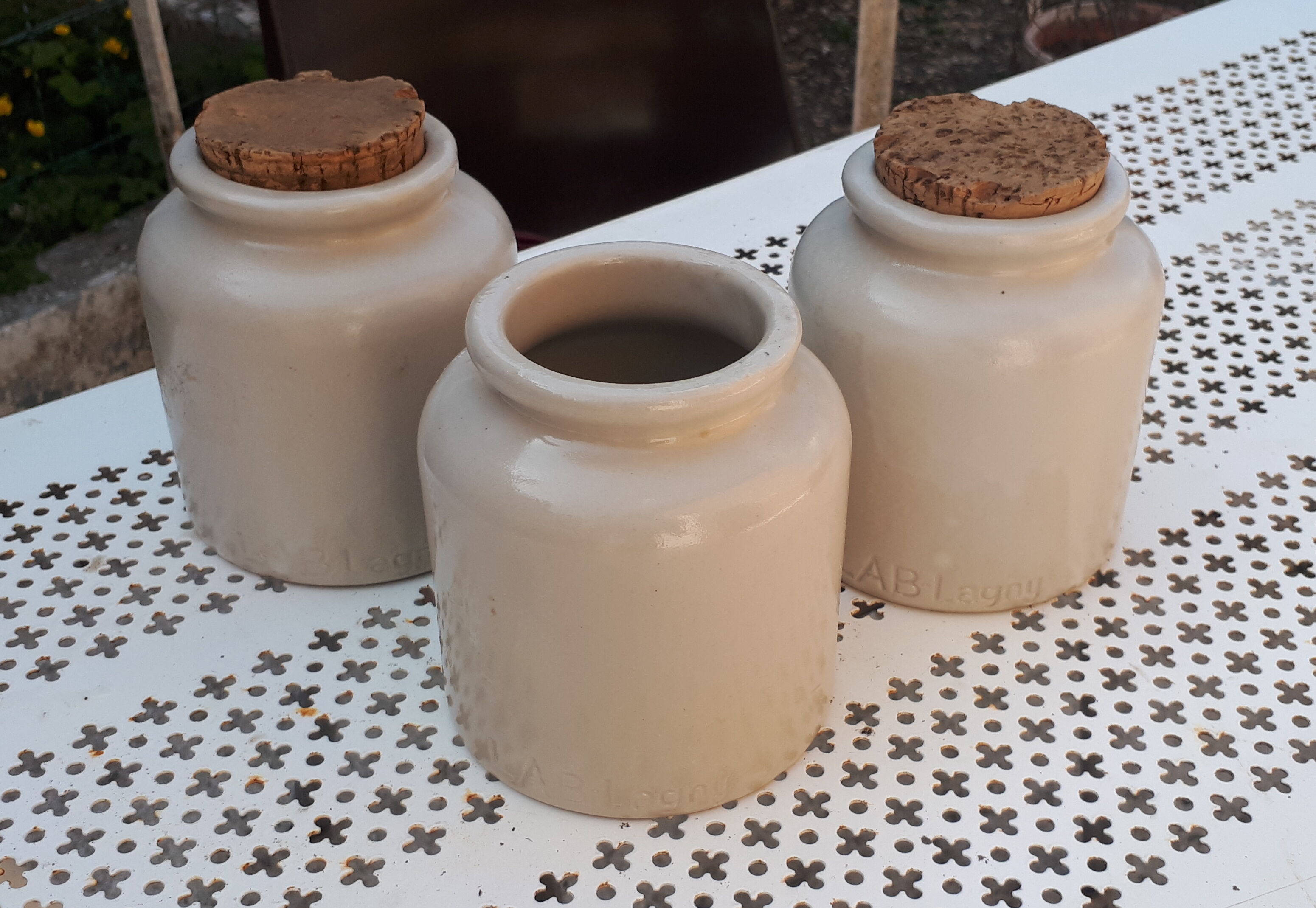 Set of 3 old sandstone pots
