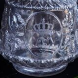 Carafe soufflée à la main et monogrammée F, France XIXe siècle