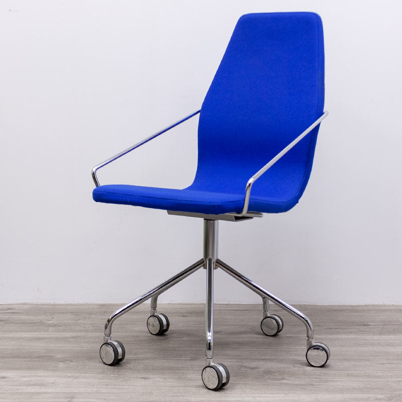 Aeon ks-180 skandiform roller chair in blue fabric