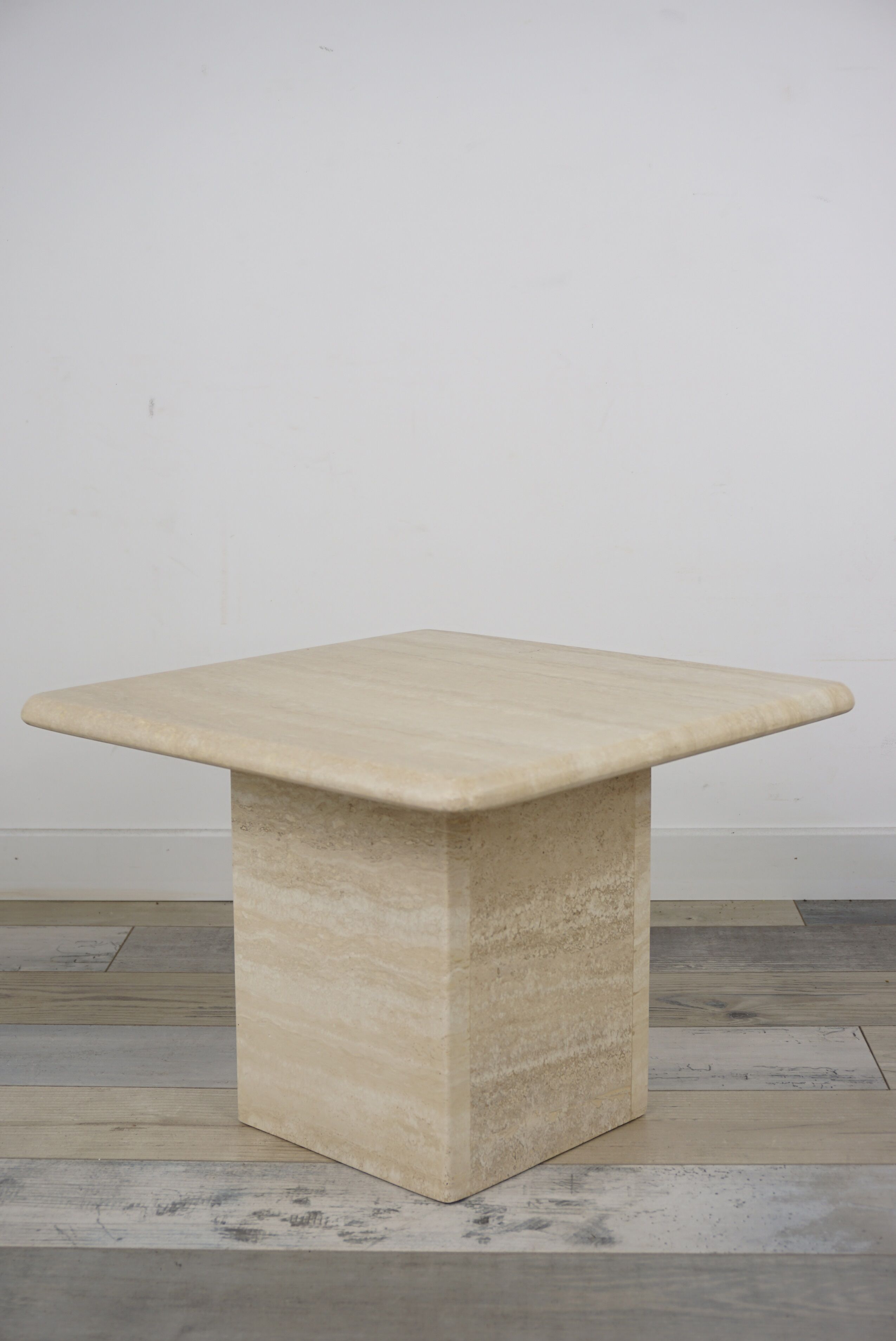 Coffee table in travertine