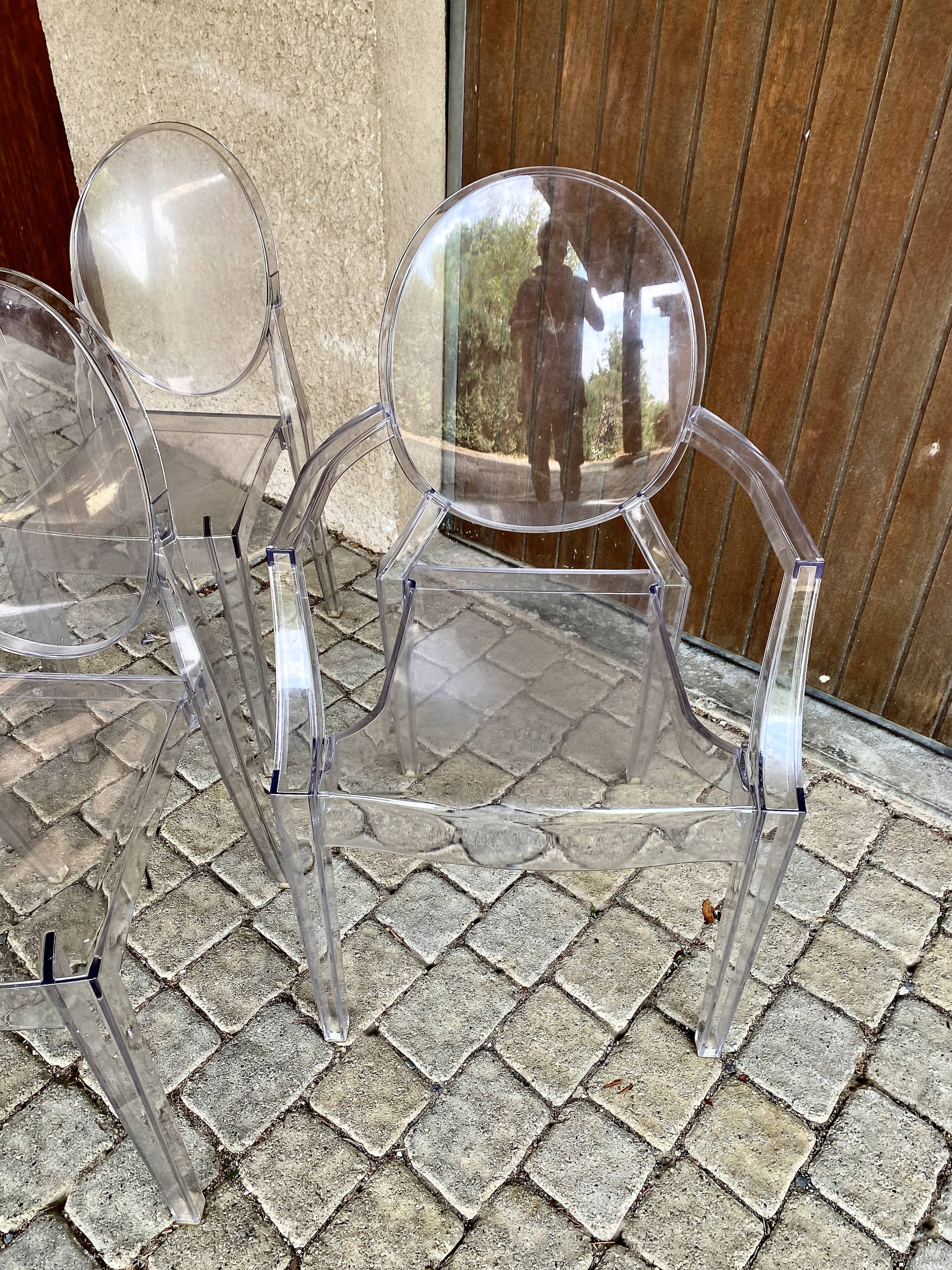 4 Victoria Ghost Chairs And 2 Louis Ghost Armchairs By Philipe Stark For Kartell