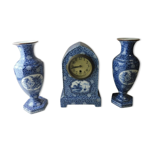 Lot d'anciens vases et horloge