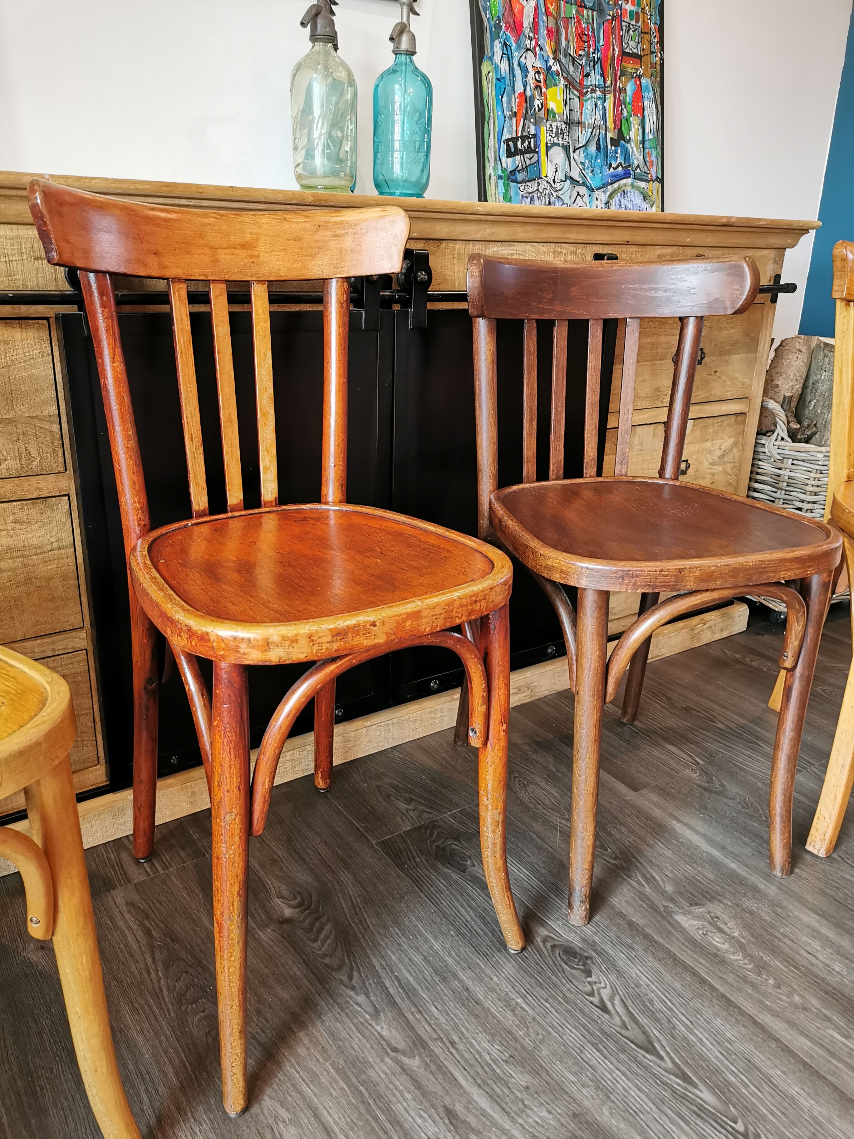 Series of 6 mismatched bistro chairs Mahieu and Luterma
