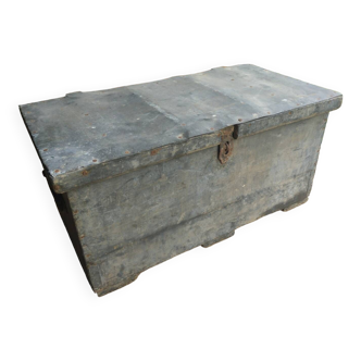 Wood and zinc military trunk