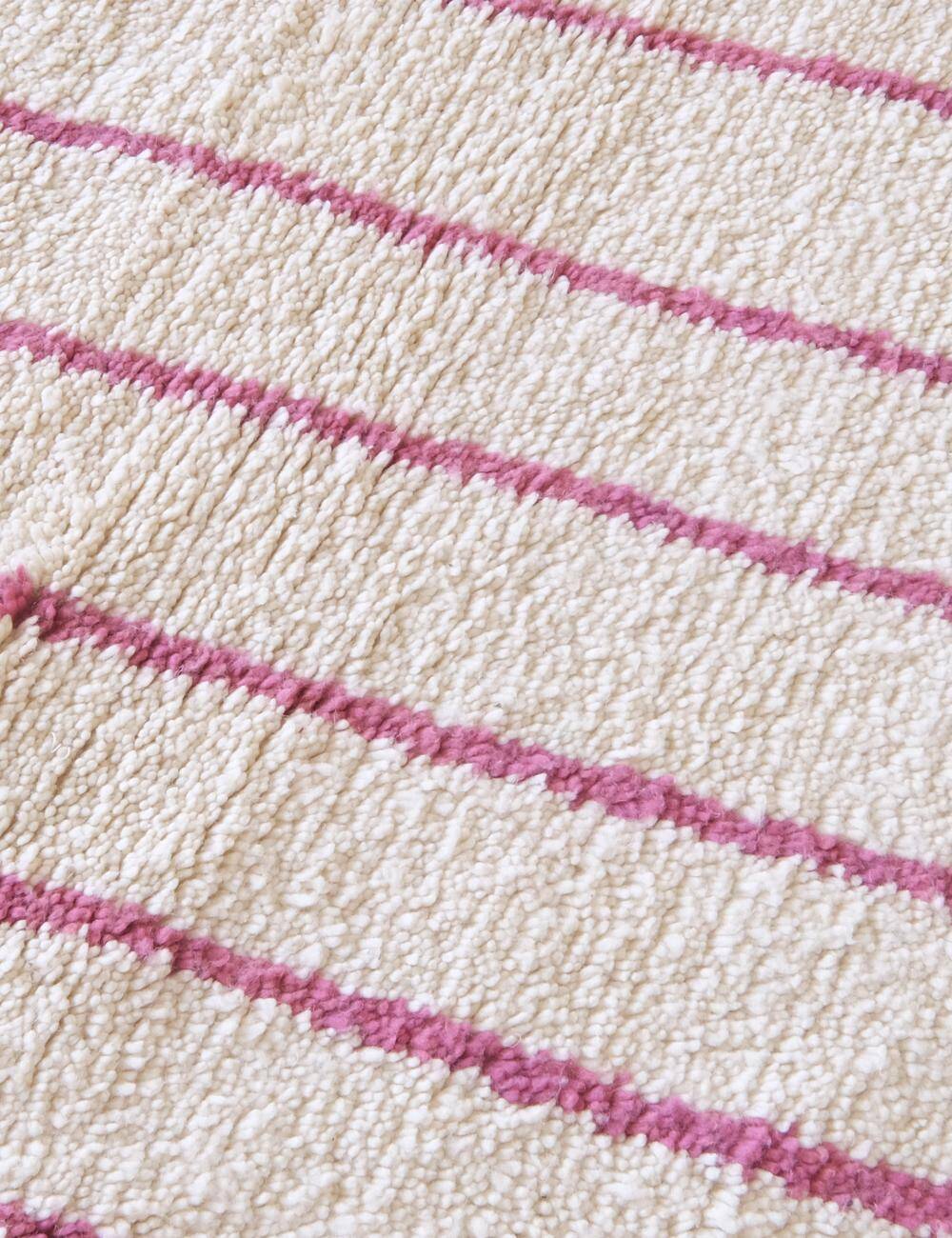 Pink Berber Rug - 303 x 197 cm