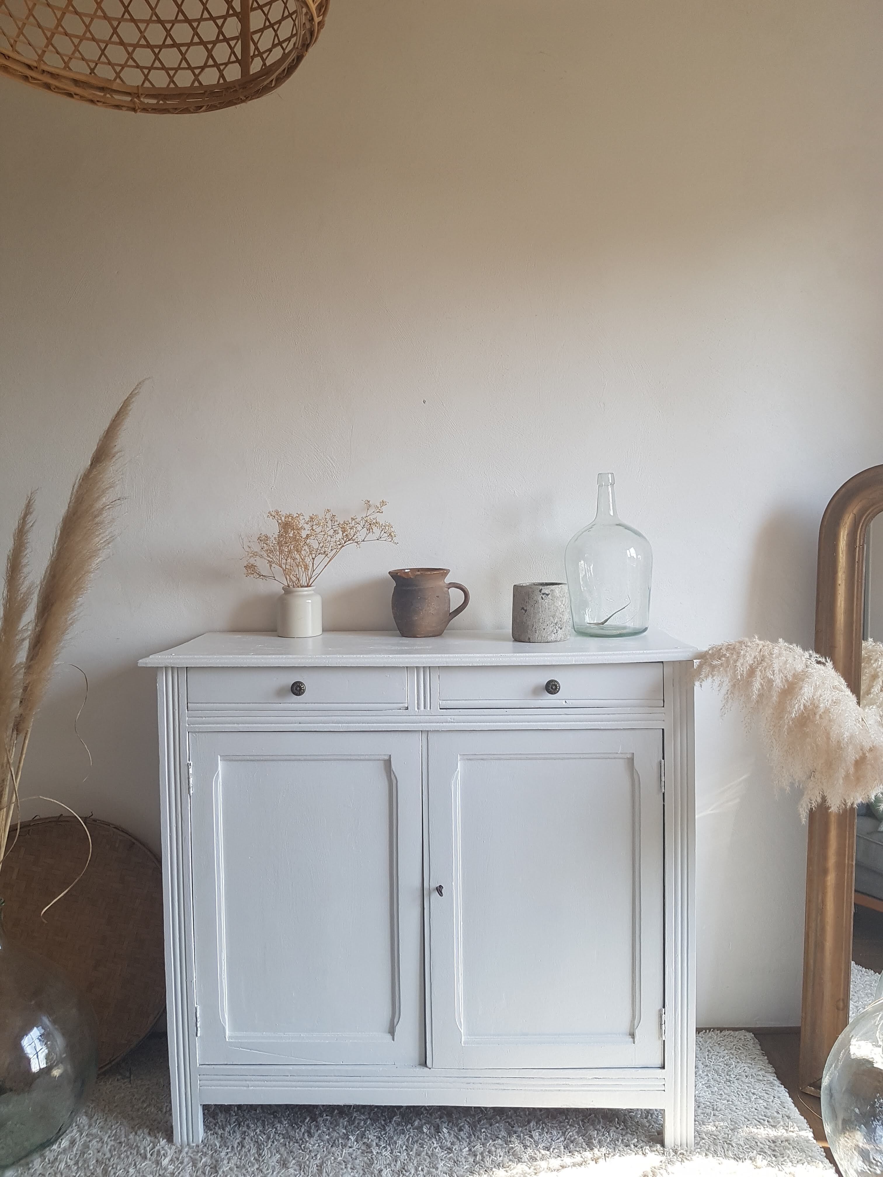 Old white Parisian buffet