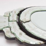Miroir vénitien oval avec fronton mural ou à poser c. 1950 (53*31 cm)