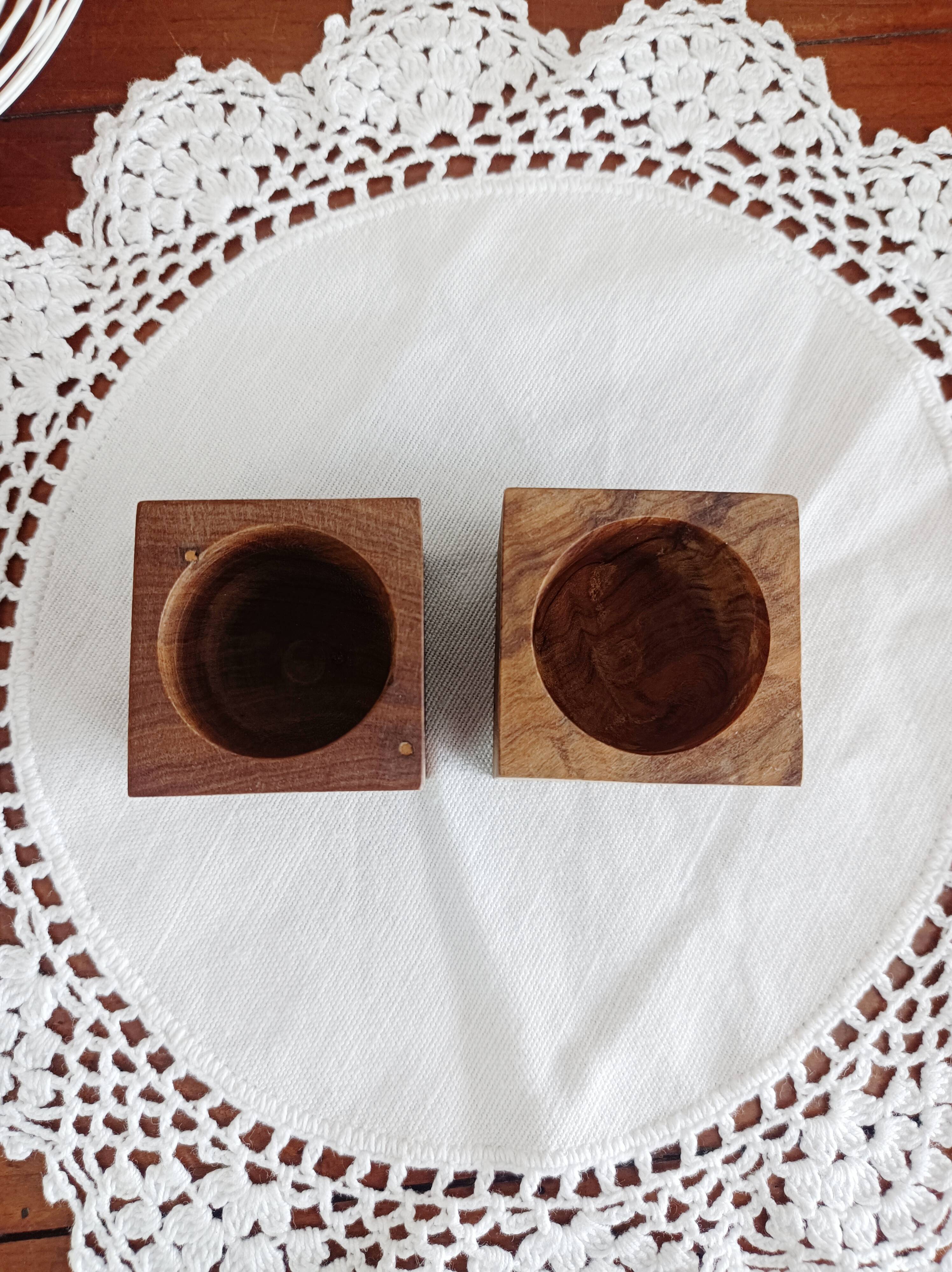 Set of 2 olive wood egg cups