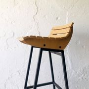 Tabouret en bois et en fer
