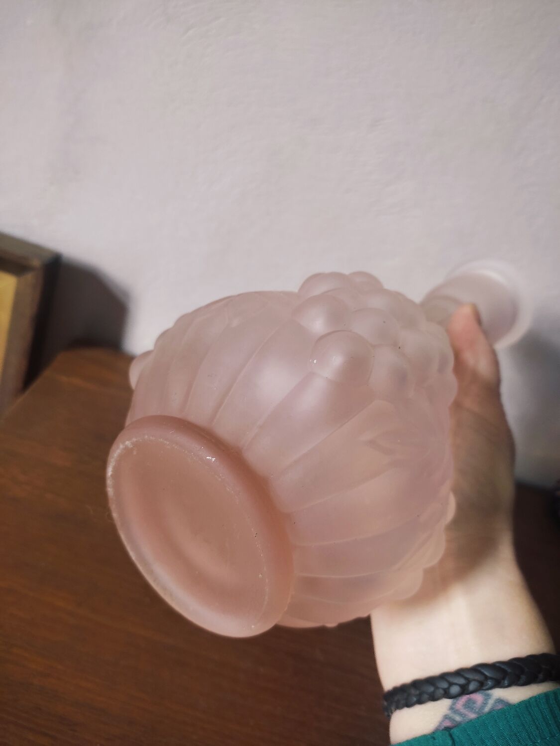 Pink frosted glass soliflore vase