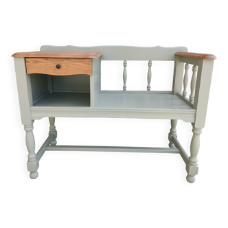 Entrance bench