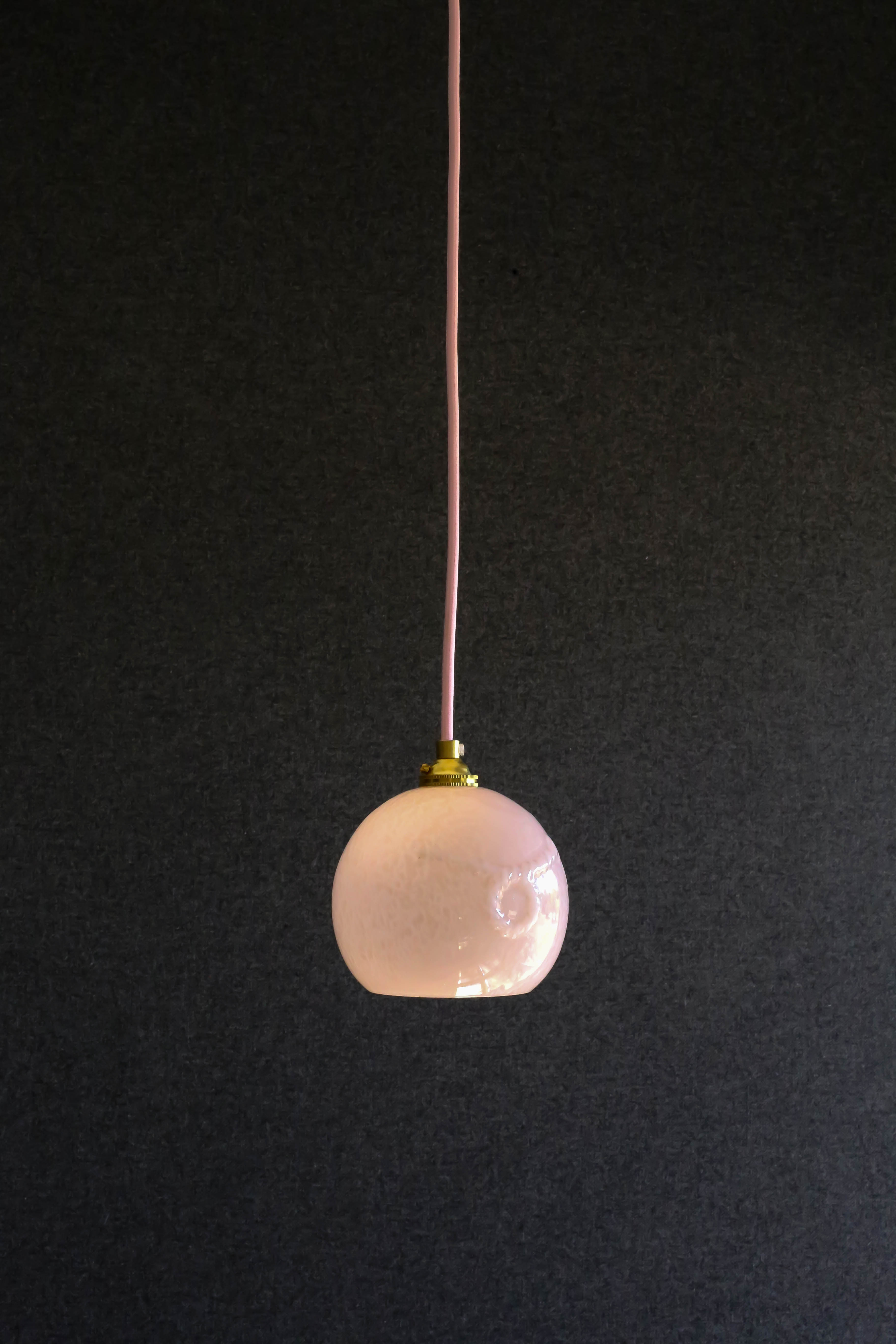 Vintage French pendant lamp in pink glass, comes with new pink cable