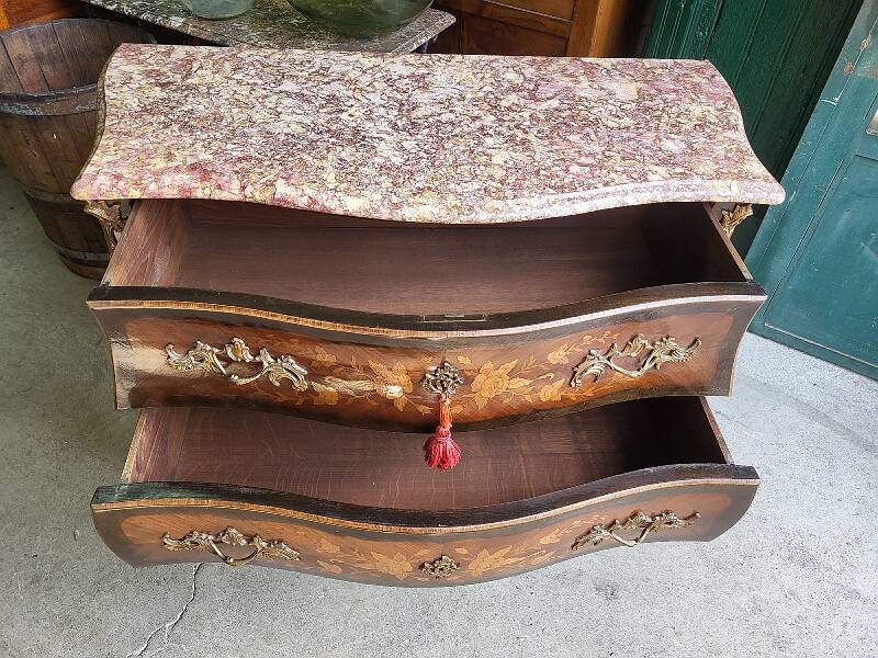 Commode sauteuse en bois de rose plateau en marbre rose