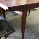 Table scandinave
