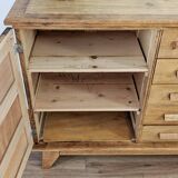 Buffet of disaster victims René Gabriel