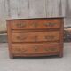 Commode en noyer massif, XVIIIème s.