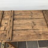 Winegrower's farm table