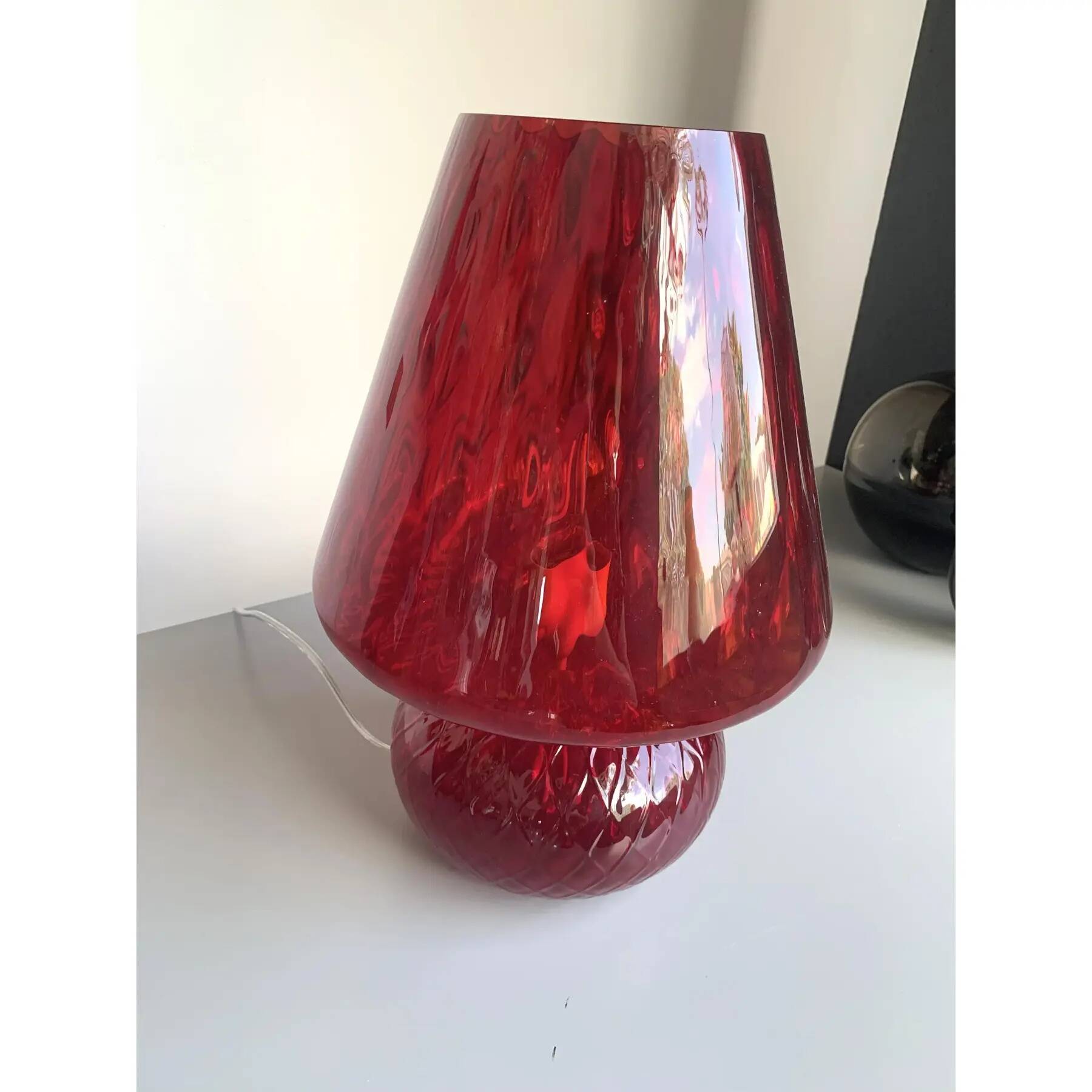 Diamond-Cut “Ballotton” Pattern Red Murano-Style Glass Lamp, Contemporary
