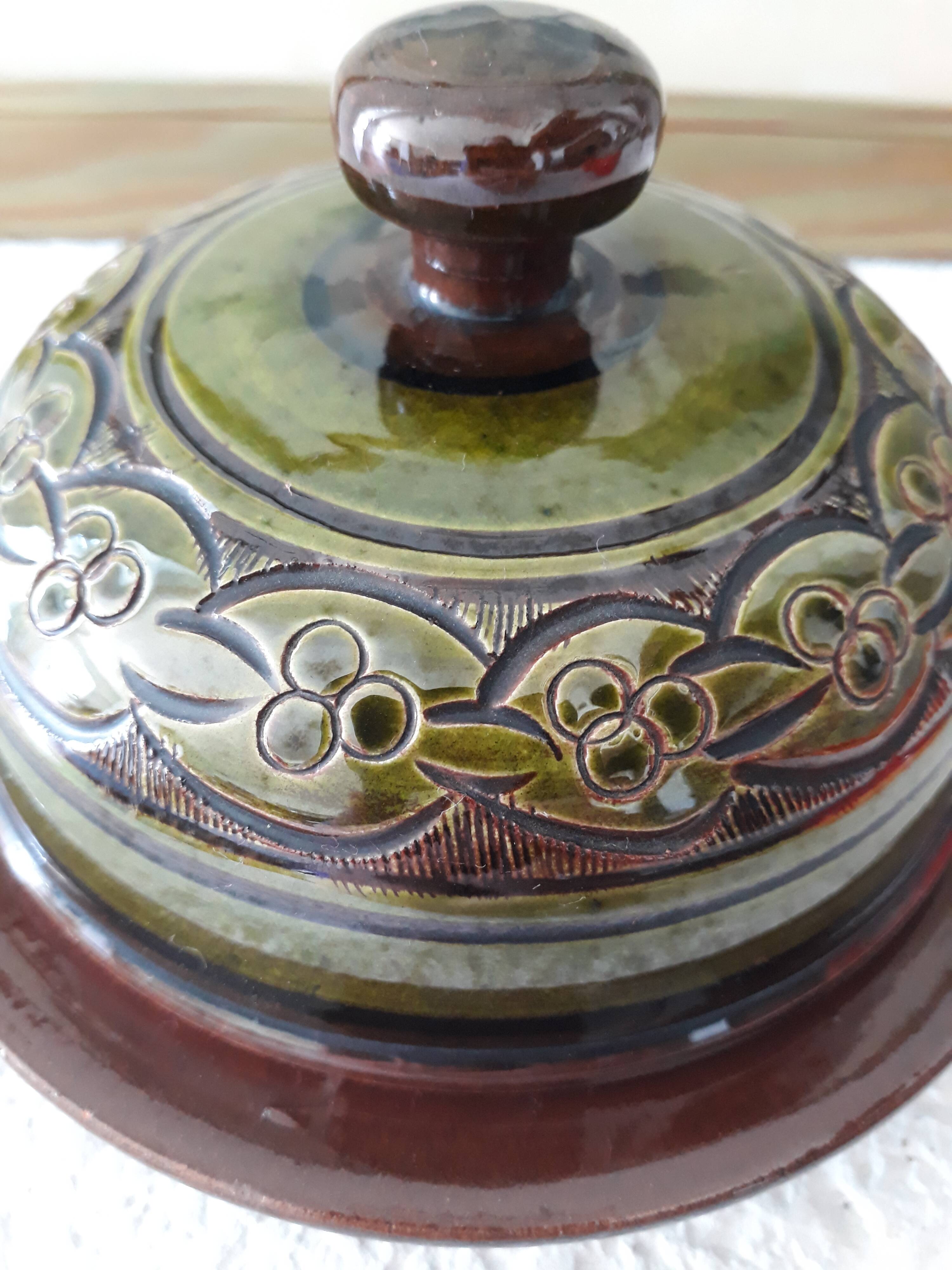 Artisanal butter dish