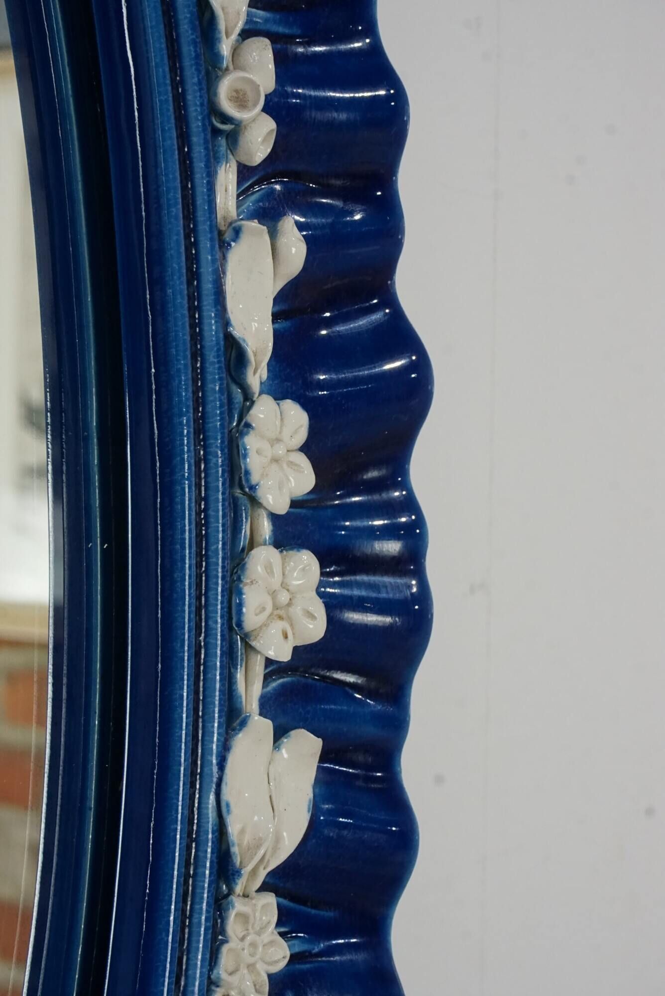 Antique mirror in porcelain from Italy - 64x50cm