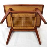 Table d'appoint en teck avec étagère en papier au design danois des années 1960