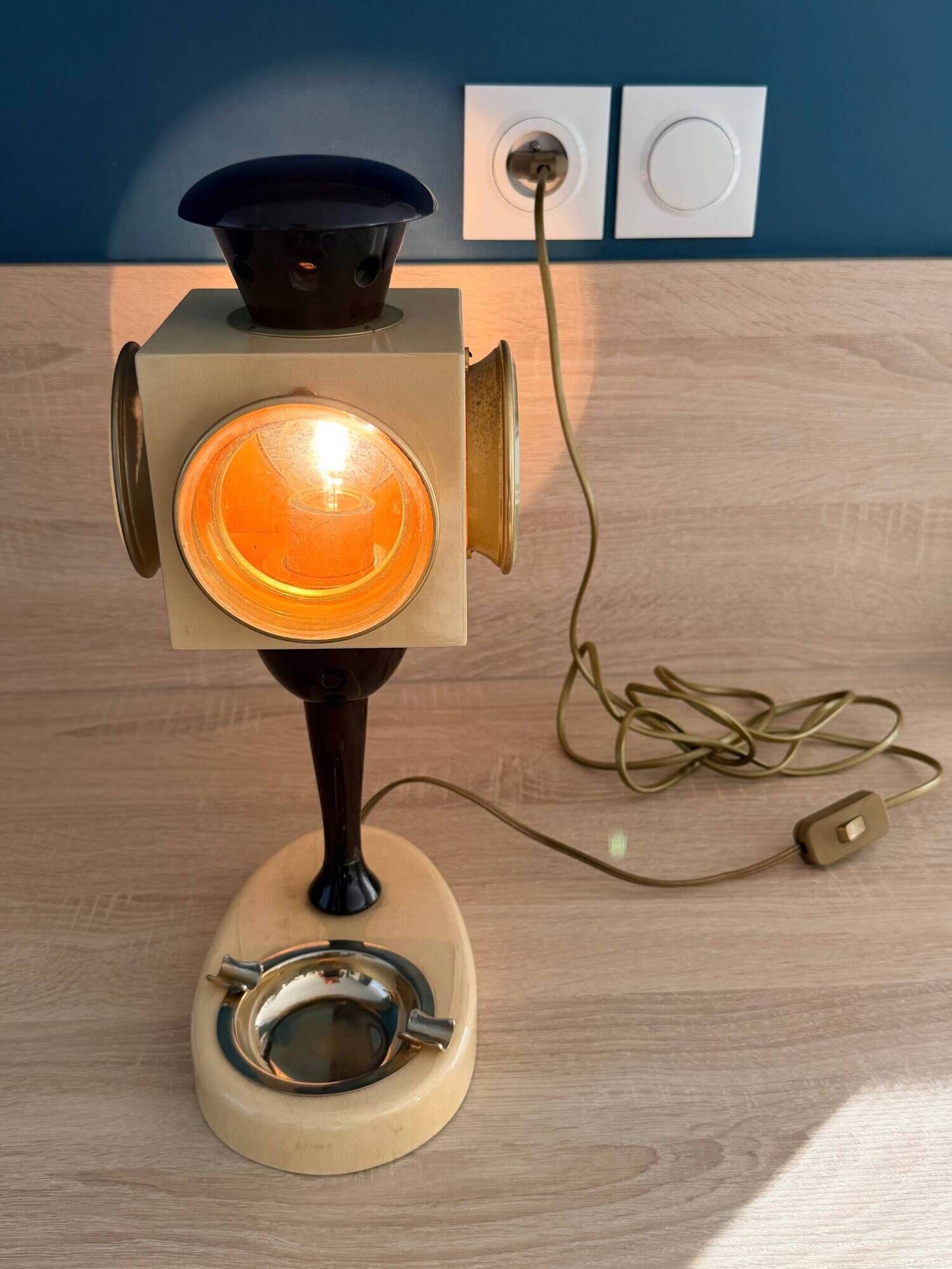 Rare Aldo Tura Lantern Table Lamp, Italy, circa 1950. Signed Tura, Model 907.