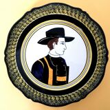 Pair of plates Henriot Quimper couple of Bretons