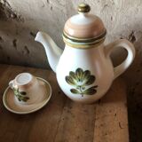 Teapot service and Gien cups