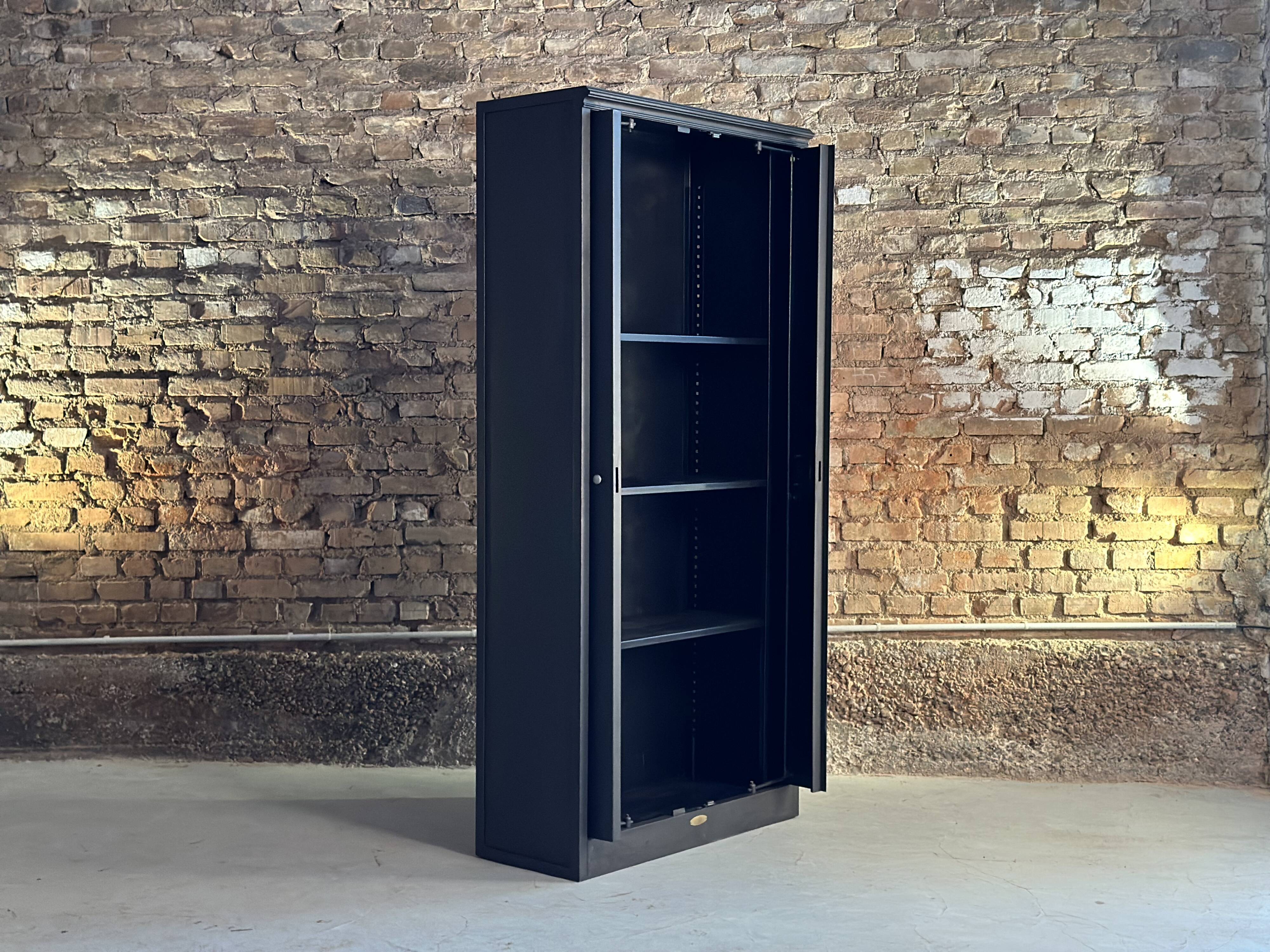 Armoire, étagère industrielle Strafor "Forge de Strasbourg"