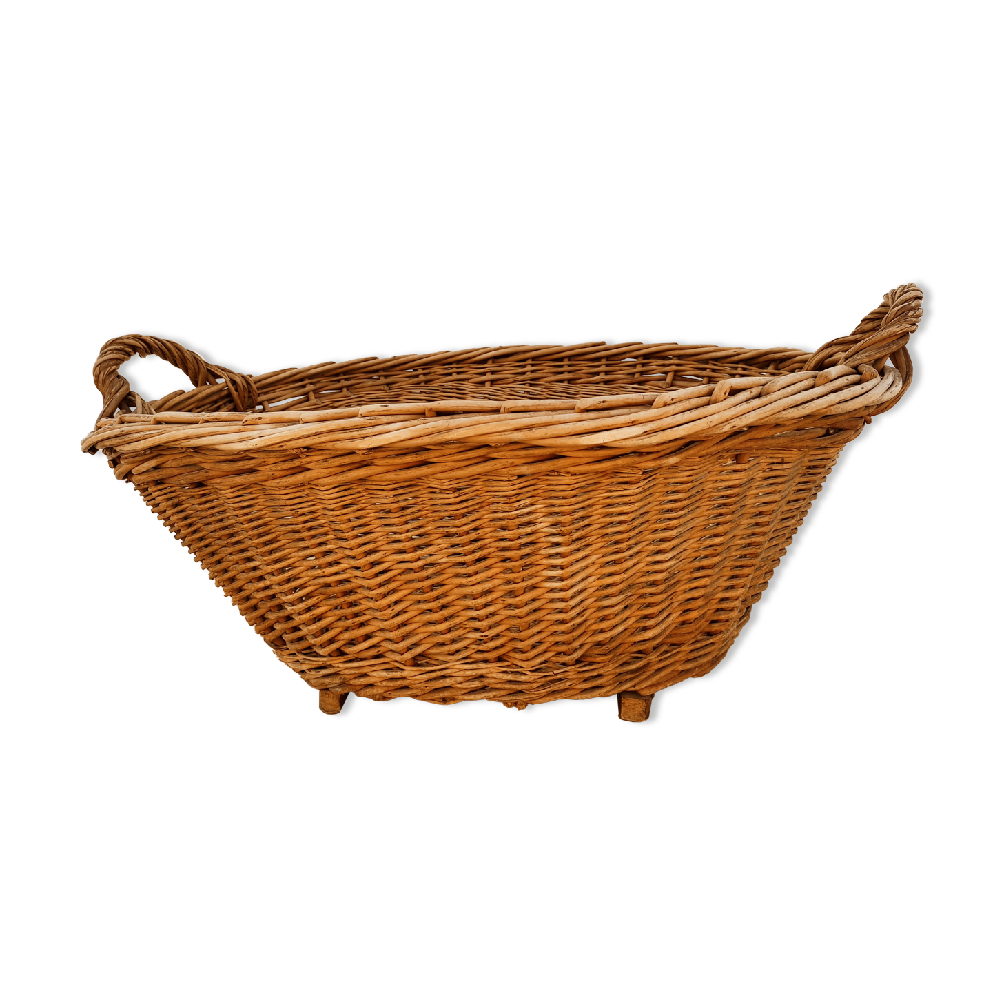 Basket, wicker laundry basket