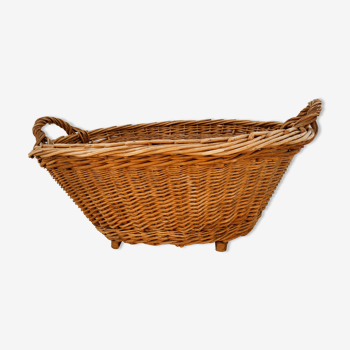 Basket, wicker laundry basket