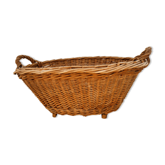 Basket, wicker laundry basket