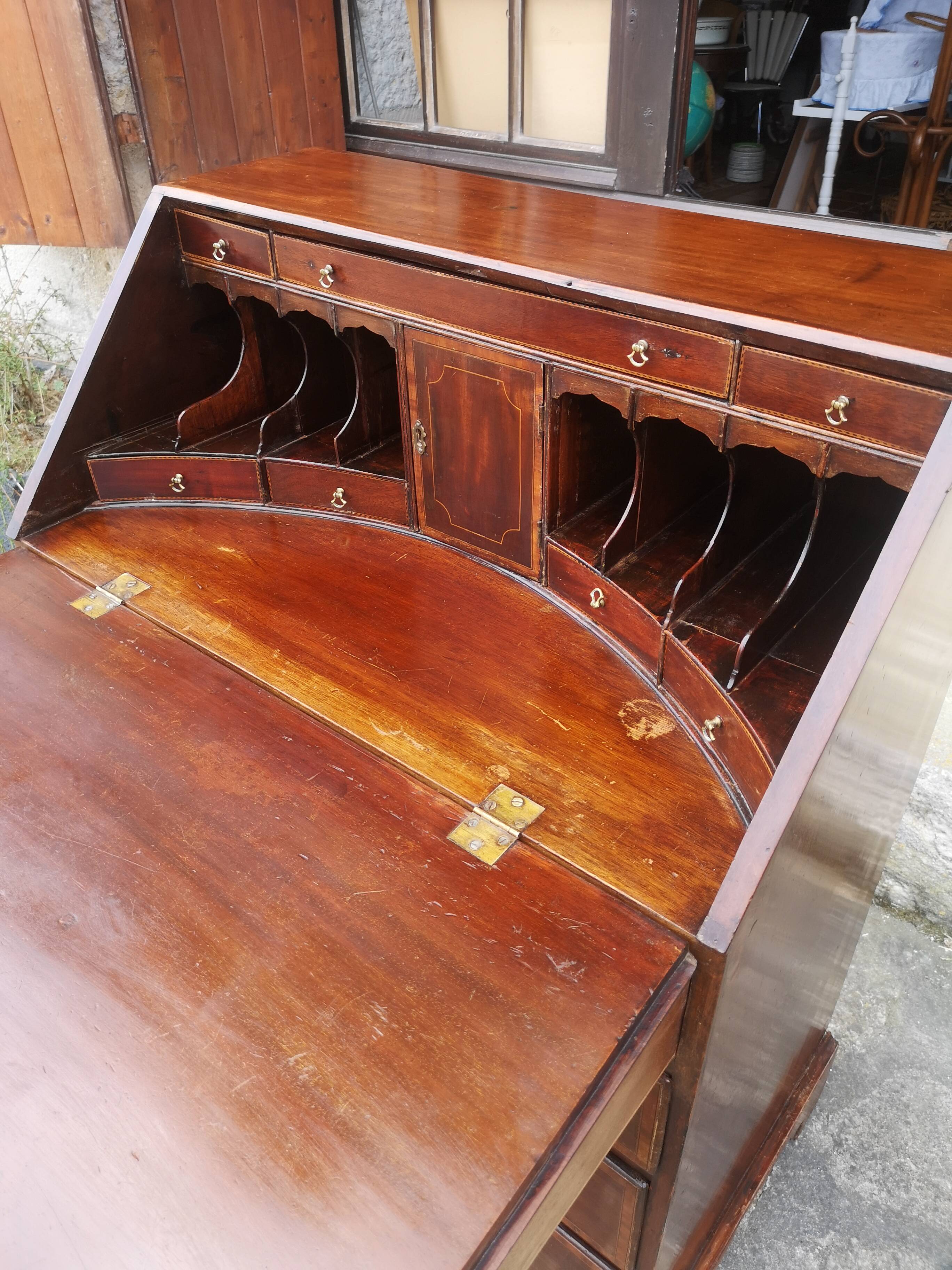 Bureau Scriban