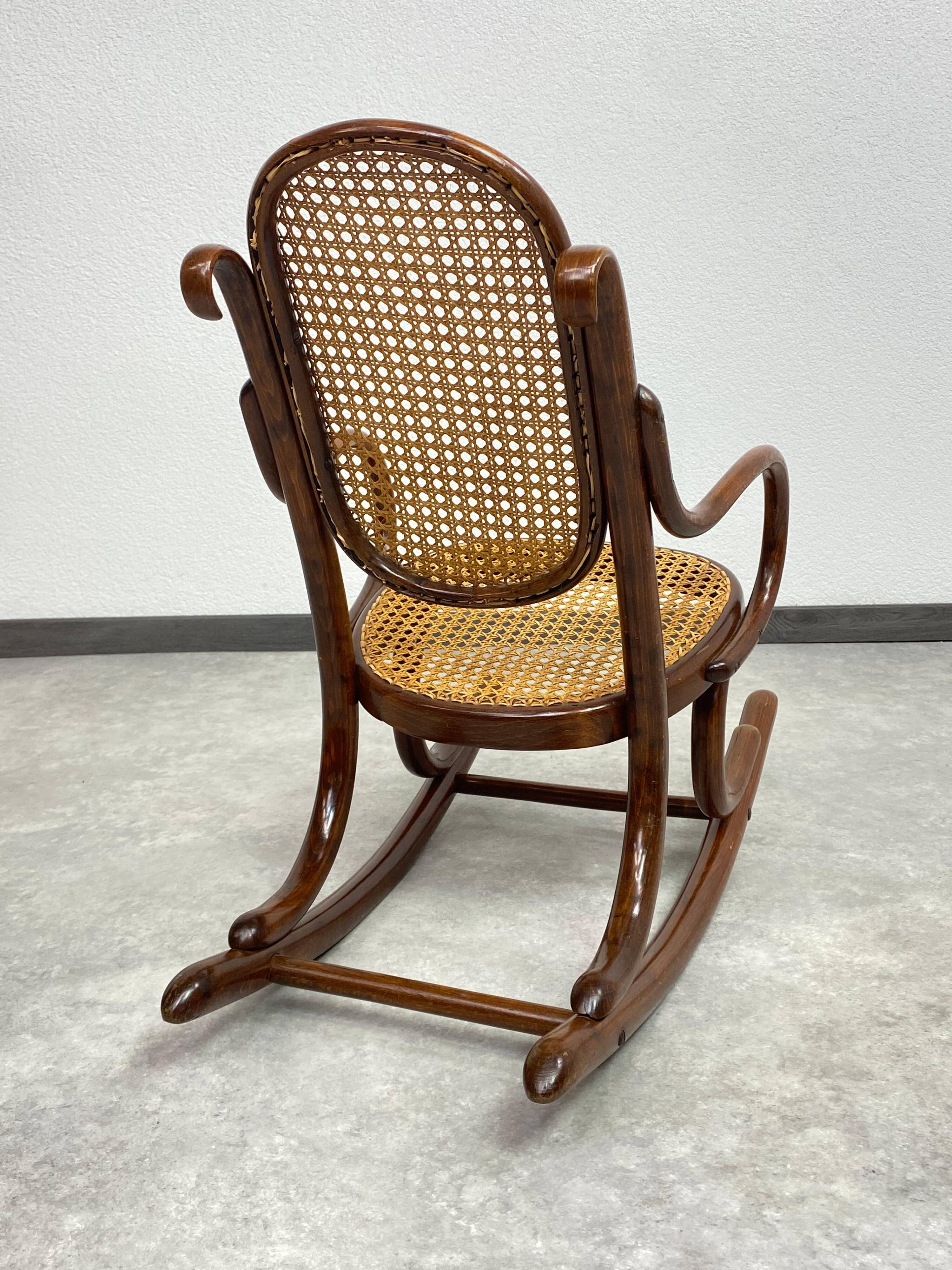 Children's rocking chair no. 2 by Thonet
