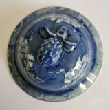 Ancient white blue Chinese ceramic pot