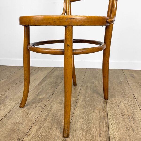 Paire de chaises bistrot cannées Mundus Ungvar Ungarn 1900