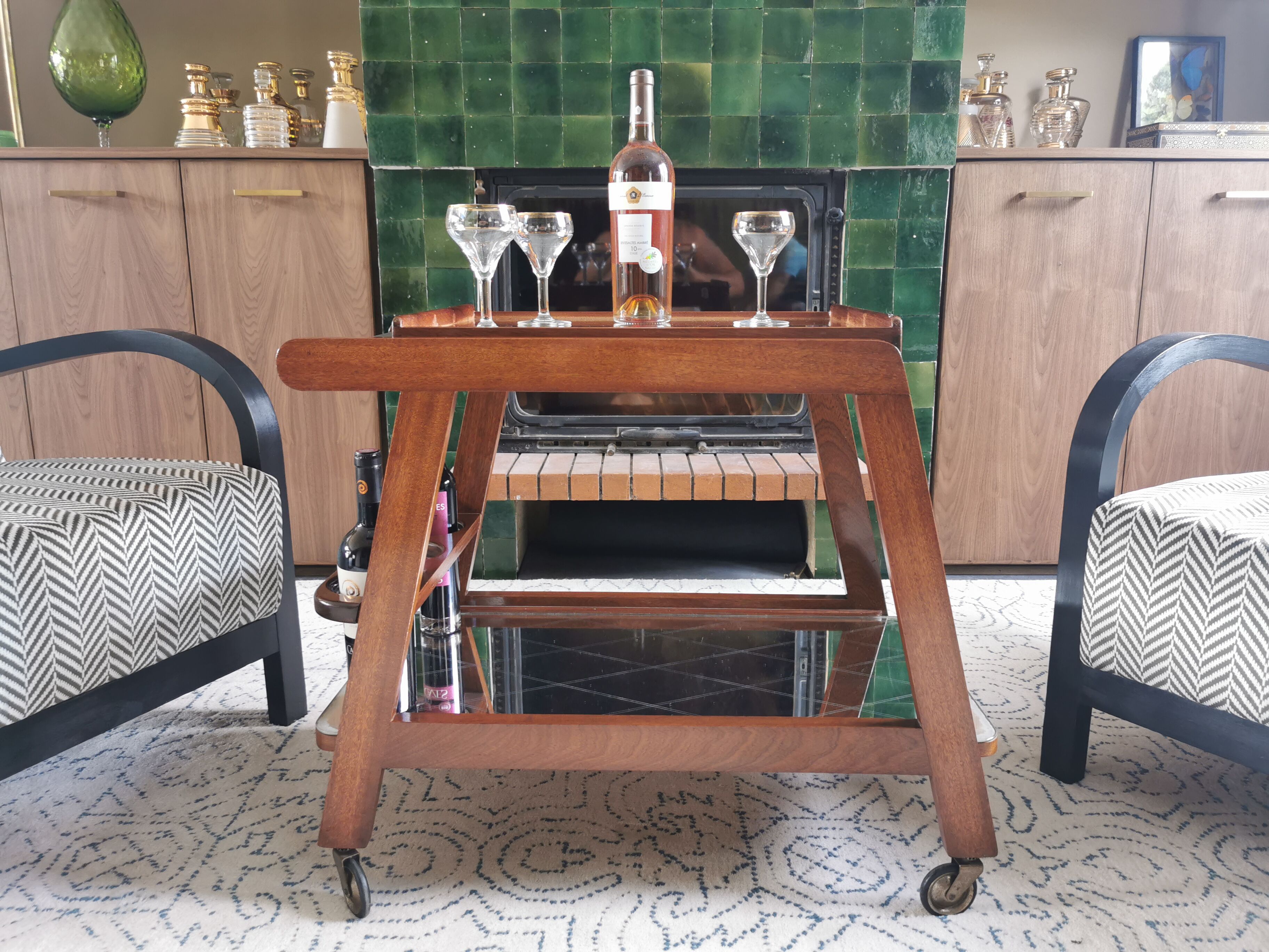 Art deco bar dessert with mirrors around 1940