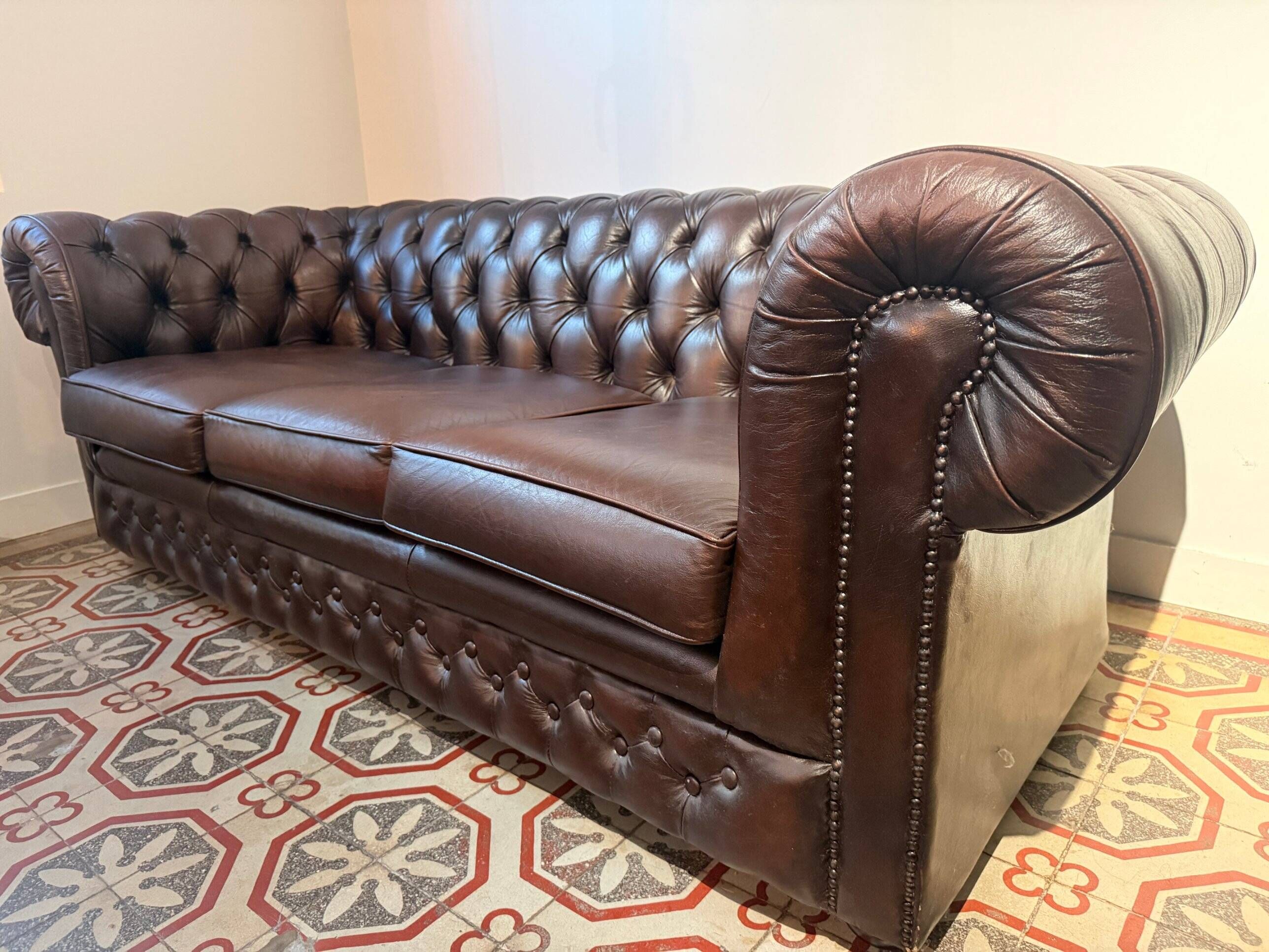 Brown leather 3-seater Chesterfield sofa