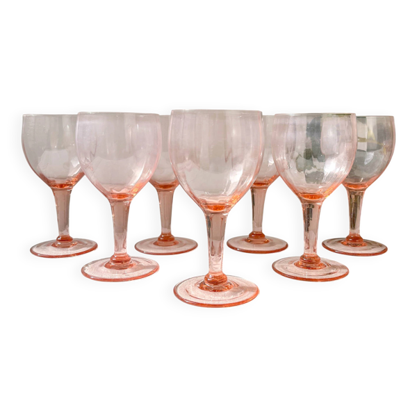 7 verres à eau vintage en verre rose à facettes années 1950