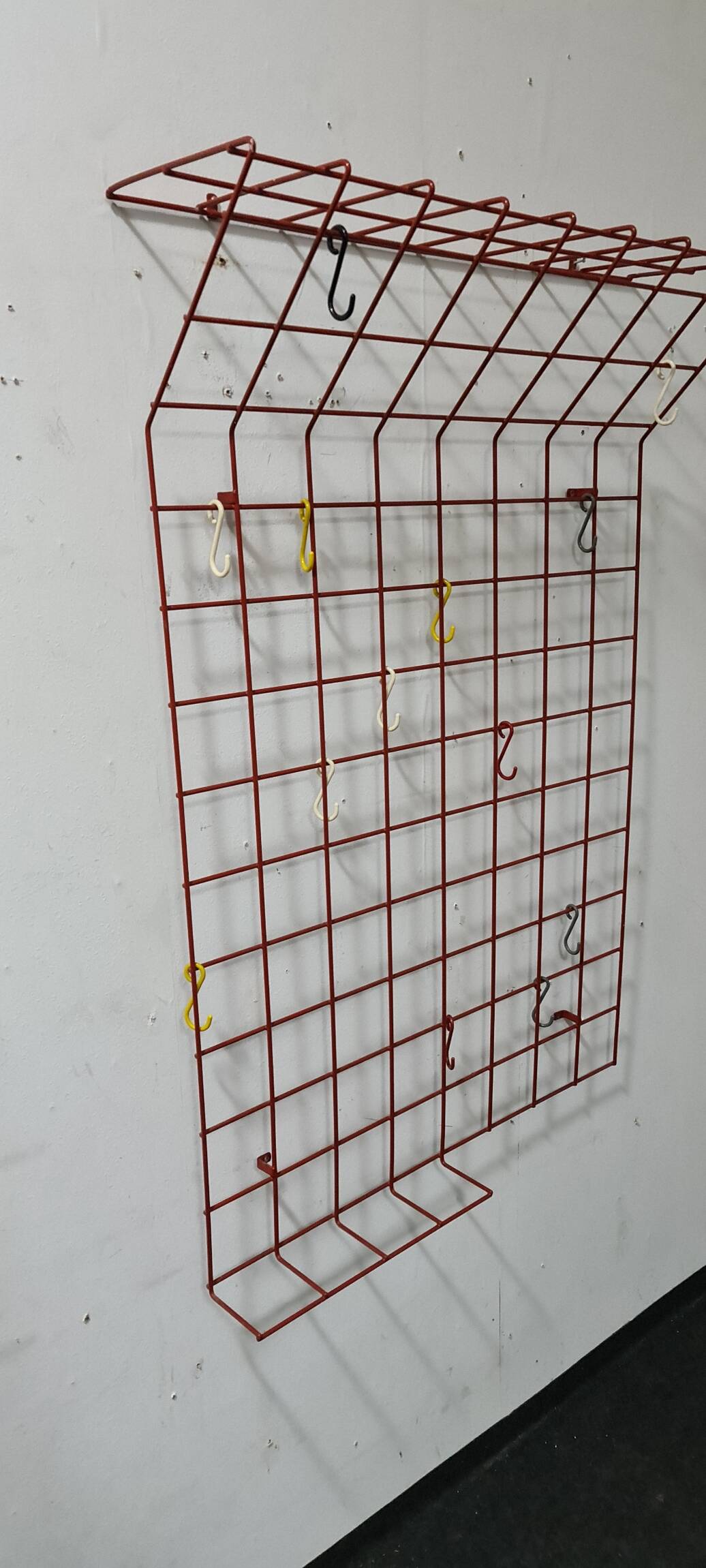 Vintage metal wire,string like ,wall mounted coat rack