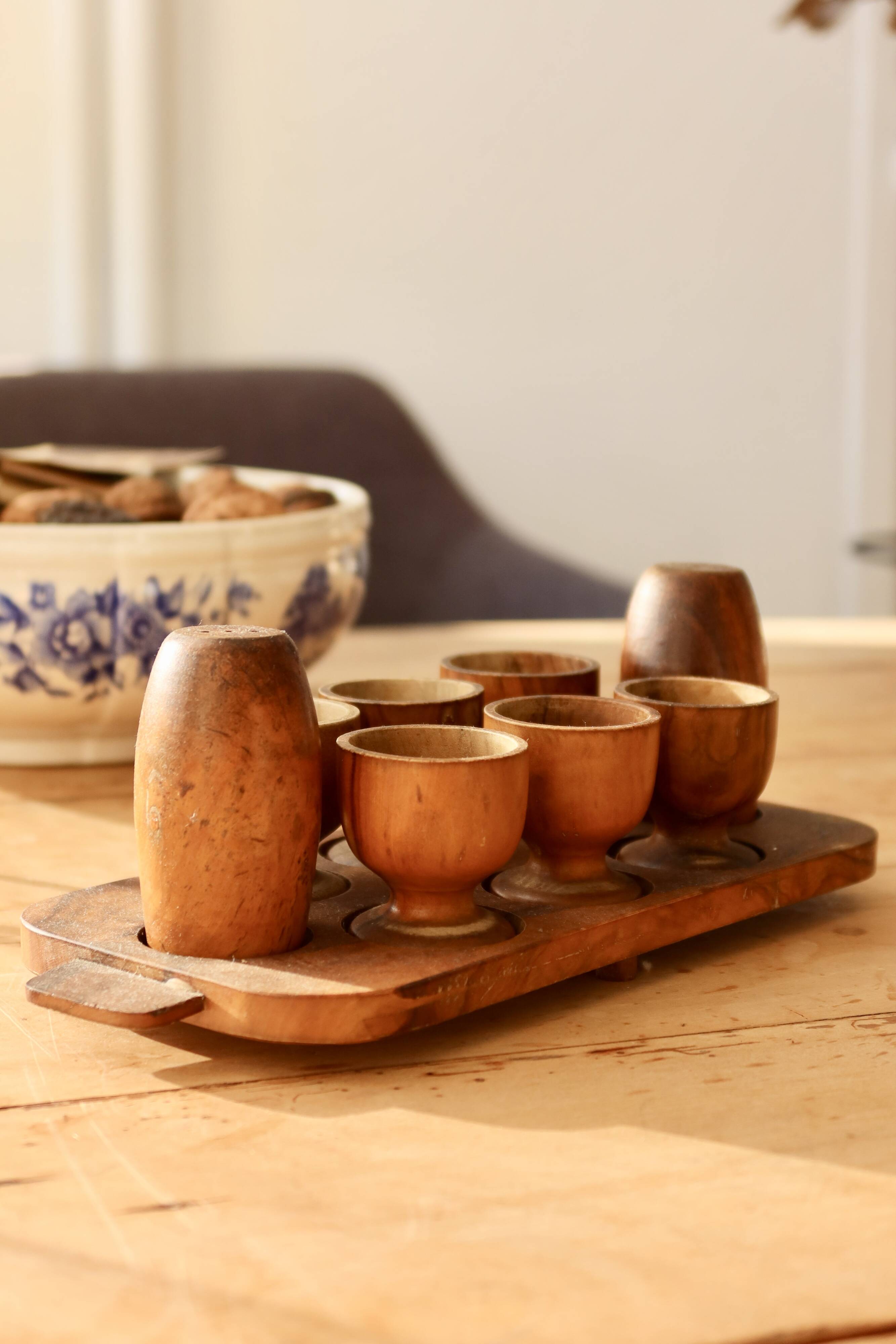 6 vintage wooden egg cups and salt and pepper shakers - Mid-century