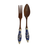 Couverts à salade en bois et en porcelaine