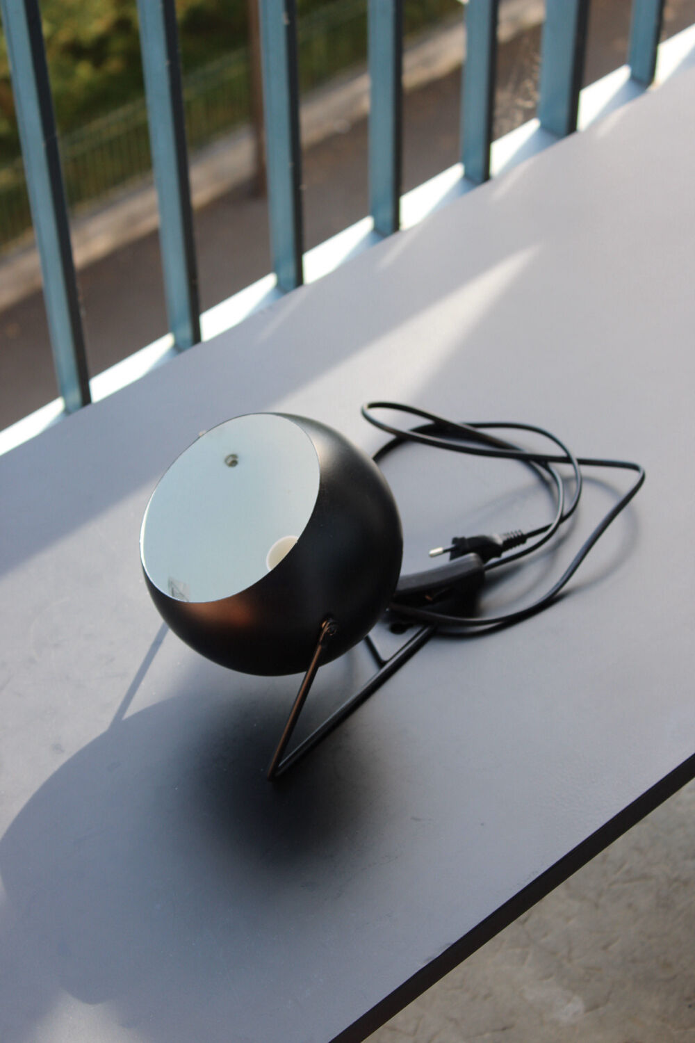 Black Eyeball Lamp - Space Age design